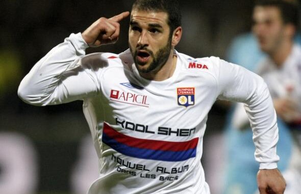 Al Gharafa a luat o decizie importantă azi! I-a reziliat contractul unei vedete pentru a-i face loc lui Claudiu Keşeru