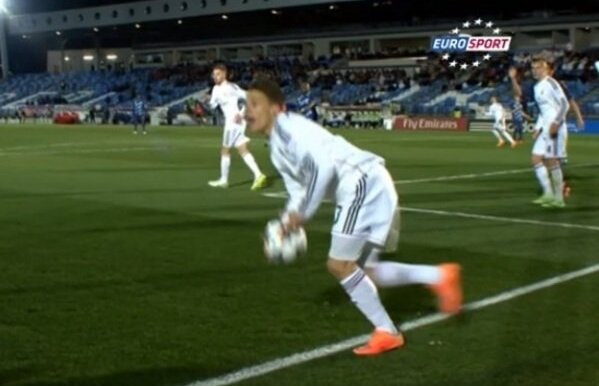 VIDEO Cum s-a făcut de rîs puştiul în care Real Madrid îşi pune mari speranţe!