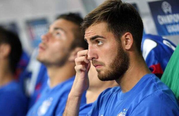 Valentin Cojocaru rîde de Alin Toşca :) Cum l-a ironizat portarul Stelei pe fundaş