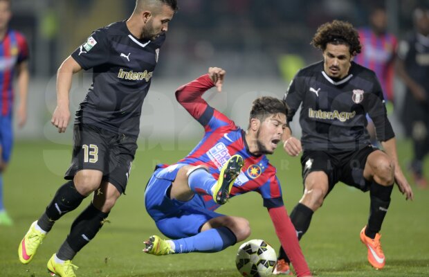 Tinerii Stelei desfiinţaţi de un conducător: "Ai 10.000-12.000 de euro salariu. Păi, joacă pentru banii ăia!"