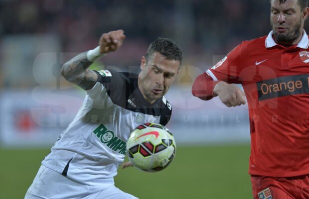 VIDEO FC Braşov învinge Universitatea Cluj, scor 1-0 » "Stegarii" se îndepărtează de zona retrogradării