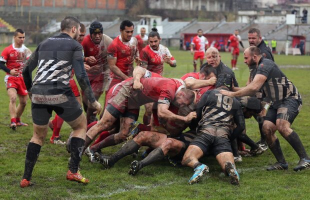 FOTO Război în noroi » În weekend a început Superliga 2015: meciuri spectaculoase în mocirlă