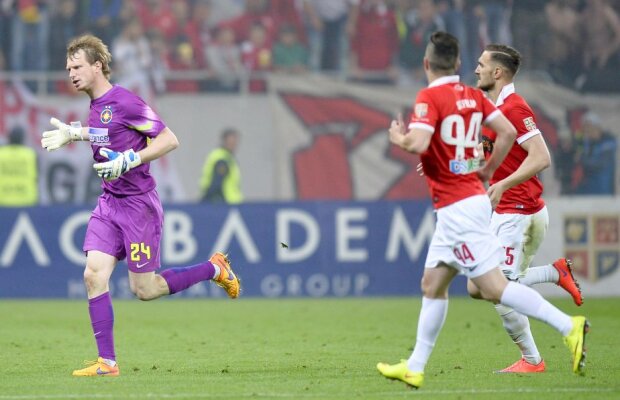 Scene reprobabile în debutul reprizei secunde la Dinamo - Steaua! Meciul a fost întrerupt! Arlauskis a fugit la vestiar : "Nu mai joc"