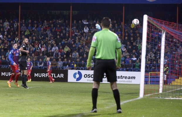 VIDEO şi FOTO Diagonală spre titlu » Execuţia fabuloasă a lui Voiculeţ o răpune pe Petrolul şi o păstrează pe ASA în fruntea Ligii 1 la un punct de Steaua » Programul ultimelor două etape 