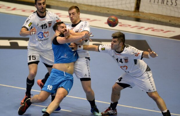 Ca în ring » Jucătorii de la Minaur și CSM s-au luat la bătaie înaintea finalului de meci