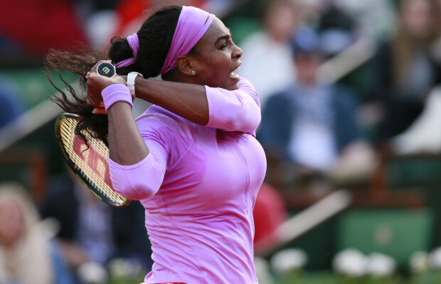 VIDEO Conflict pe teren la Roland Garros între Serena şi Azarenka » Gestul care a enervat-o pe americancă