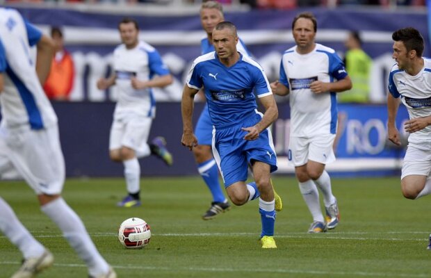 FOTO Spectacol în "Meciul de Legendă" din deschiderea finalei Cupei » Adi Ilie a fost cel mai bun de pe teren