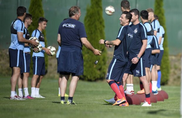 Prima zi de antrenament a lui Rădoi » Cum s-a comportat tehnicianul Stelei și ce le-a cerut jucătorilor pentru a-i mulțumi pe fani
