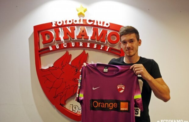 UPDATE Transferul numărul 8 » Abraham a semnat azi cu ”cîinii” şi a fost prezentat oficial