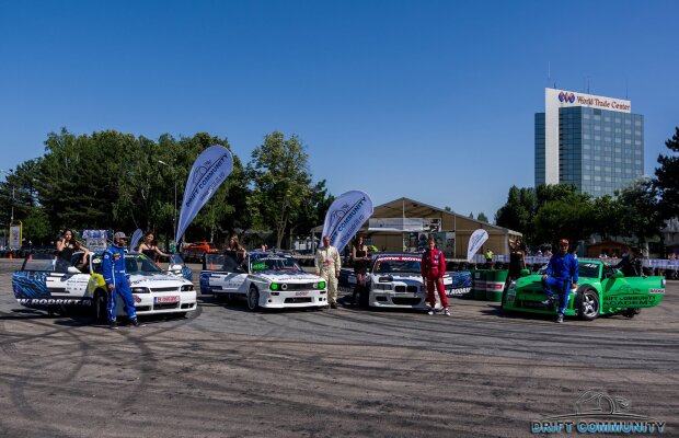 Maeştrii driftului se întrec în Munţii Rarău la cea mai spectaculoasă etapă a sezonului 