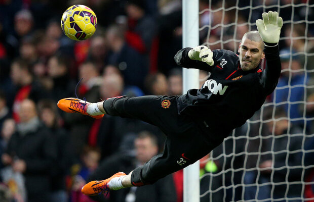 Salt în gol, Valdes! » Managerul lui United l-a dat afară pe portarul catalan