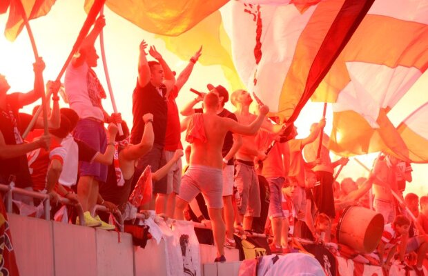 Unde au dispărut fioroșii ultrași ai lui Dinamo? » Din ciudăţeniile Ligii 1: cum să pierzi 7.000 de suporteri dintr-un foc