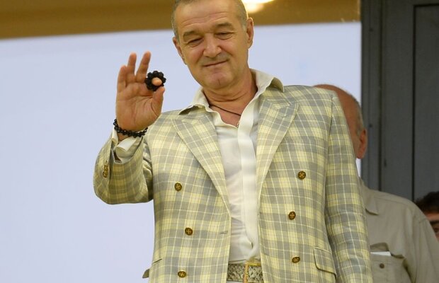 SHOW cu Becali înainte de meci! A recunoscut că vrea un fotbalist de la ASA: "Am discutat deja pentru el" + "Văd că e o modă pe facebook cu mafioții"
