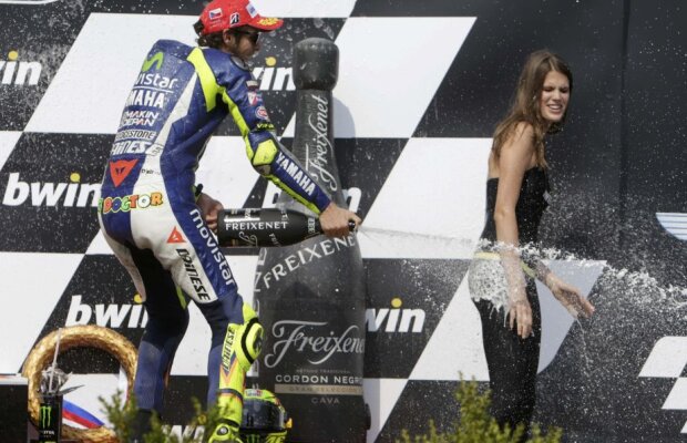 GALERIE FOTO Jorge Lorenzo a cîștigat Marele Premiu al Cehiei și l-a egalat pe Rossi în clasamentul general la MotoGP