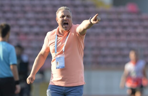 La costum în Europa, în maiou în Liga 1 » Criză de nervi a lui Șumudică la meciul cu FC Voluntari:  "Plecați în p*** mea de aici!"