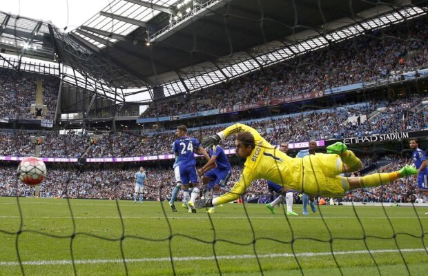 VIDEO Mourinho umilit pe "Etihad", City - Chelsea 3-0 » Paradele extraordinare ale lui Begovici au limitat proporțiile scorului