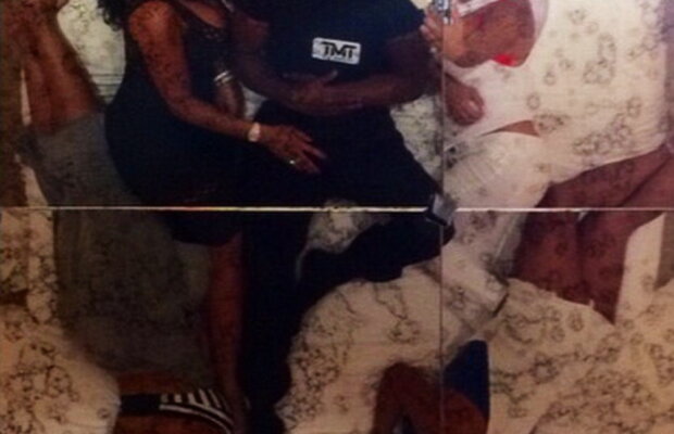 FOTO Mayweather, în pat cu 4 femei: "Regele doarme bine în fiecare noapte!"