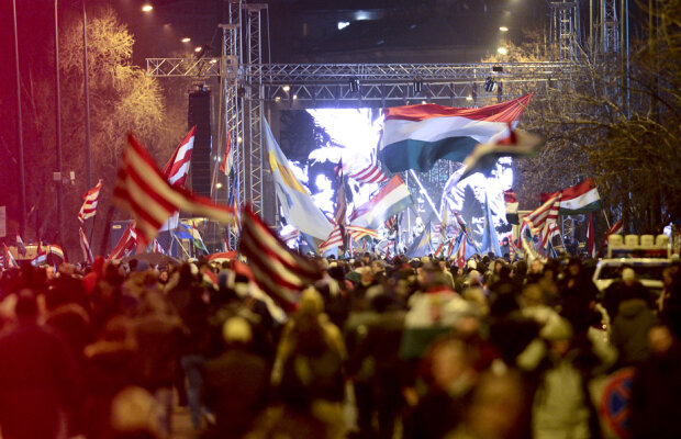 Ecran uriaş » Fanii fără bilet vor putea vedea partida aproape de stadion