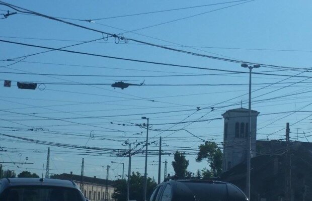 UPDATE FOTO și VIDEO Organizatorii sînt cu ochii în patru » Mai multe elicoptere survolează zona stadionului