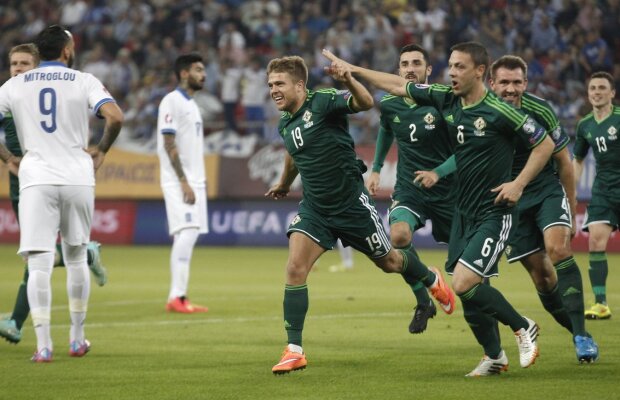 Irlanda de Nord trece pe primul loc în grupa noastră, Grecia s-a făcut din nou de rîs