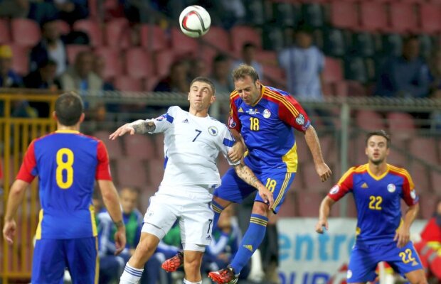 VIDEO Un jucător bosniac a fost eliminat cu Andorra pentru că a aruncat cu guma în adversar :D