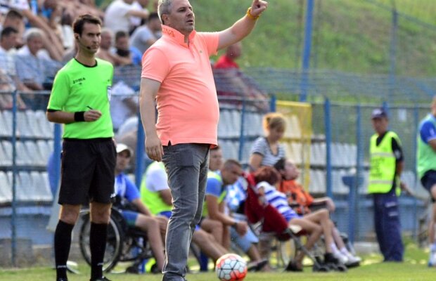 Mirel Rădoi îl "faultează" dur pe Șumudică: "Are un singur tricou decolorat, la care își ridică gulerul și face pe măscăriciul"