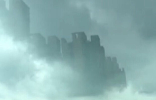 VIDEO Apariție misterioasă pe cerul Chinei: orașul din nori! ”E o poartă către un univers paralel”