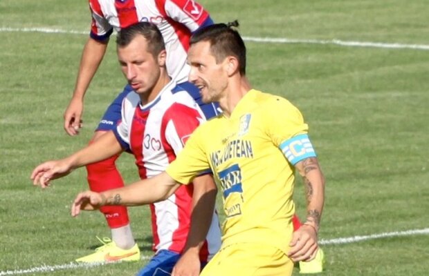 Mai ceva ca "Burebista": o echipă de la noi și-a luat portar de 42 de ani :) 