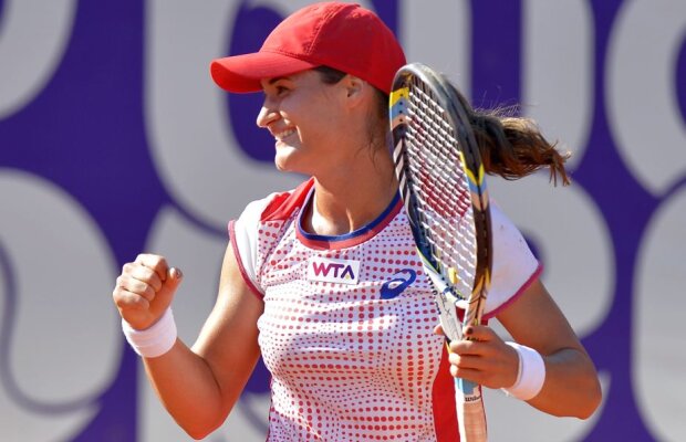 Monica Niculescu a cîștigat turneul de la Poitiers atît în proba de simplu, cît și de dublu  