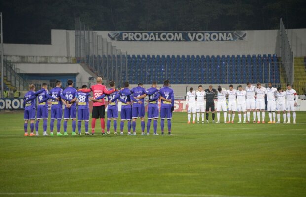 FOTO Incident între suporterii de la FC Botoșani și Jandarmenie » Forțele de ordine au luat bannerul dedicat victimelor din Colectiv