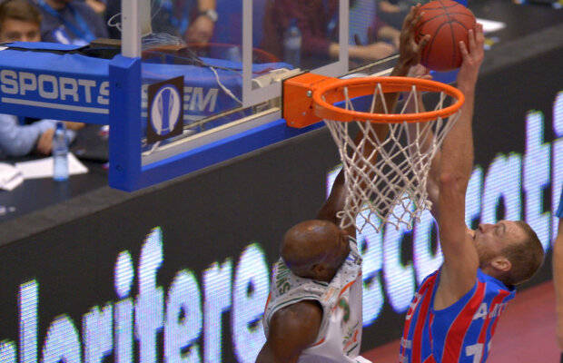 Steaua a pierdut dramatic meciul cu Aris Salonic din Euro Cup