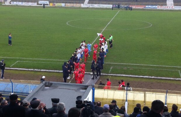 VIDEO + FOTO » O partidă s-a oprit după cîteva minute! Jucătorii au ieșit de pe teren în semn de protest » Toate rezultatele din Liga a 2-a 