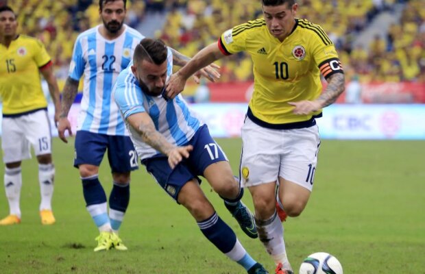 VIDEO Fază demnă de Liga 1 în Argentina - Columbia: "Ce naiba a fluierat arbitrul?"