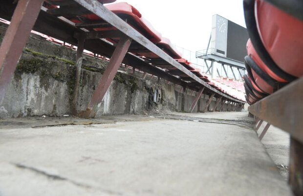 GALERIE FOTO EXCLUSIV Epoca de piatră! Susţineţi că aici există condiţii şi securitate pentru Derby de România?