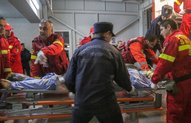 Salvaţi dintr-o bombă de foc, au murit într-o bombă cu microbi! » Un doctor rupe tăcerea: "Mulţi răniţi din Colectiv au pierit cu zile"