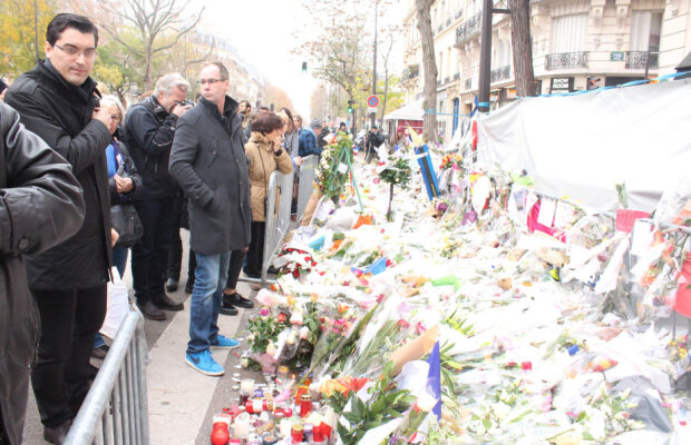 Lacrimile de la Republique » Tragerea la sorţi s-a desfăşurat într-un Paris profund marcat încă de atentatele din 13 noiembrie