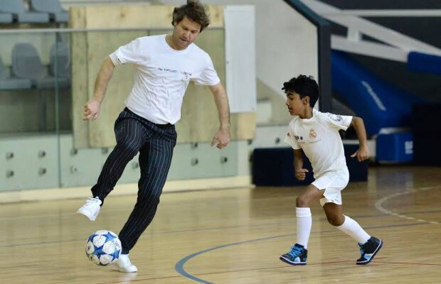 Florin Răducioiu a fost desemnat Voluntarul Anului în România! "E un exemplu pentru copii"