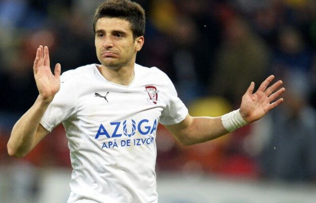 Gigi Becali i-a ironizat pe rapidiști și i-a pus un contract pe masă lui Daniel Niculae