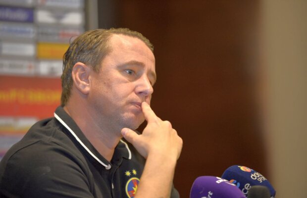 Reghecampf sare să apere un fotbalist al unei rivale: "Nu a omorît pe nimeni"