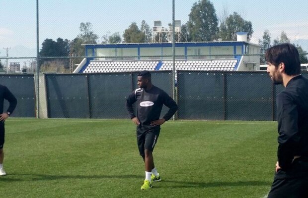 Colecție de nume la ACS Poli! După Prince Rajcomar vine "Regele" Elvis Pisas :) » Toate detaliile transferului