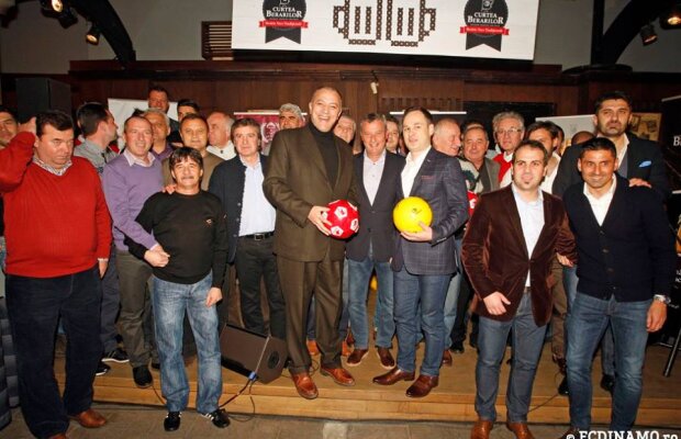 FOTO Gloriile dinamoviste și jucătorii "cîinilor" au luat masa împreună » Negoiță, discuție aprinsă cu Mihalcea