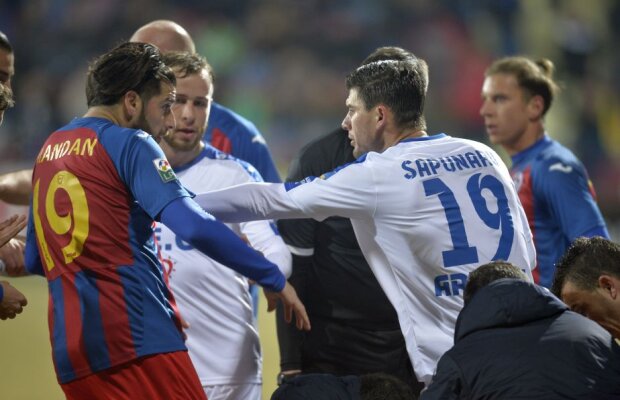 La un pas de bătaie! Conflict în pauza meciului dintre ASA și Pandurii