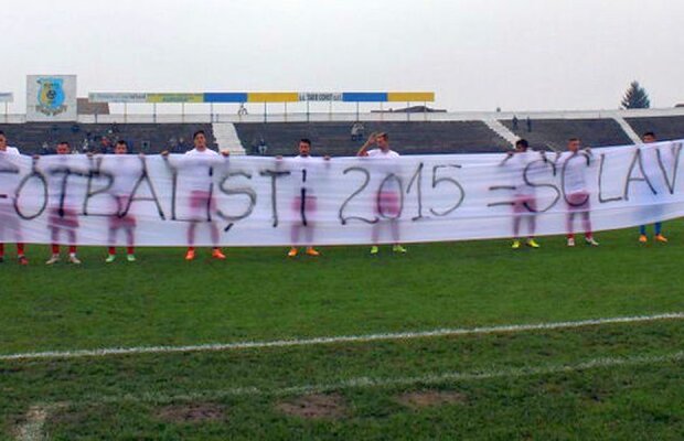 De necrezut! BBC a realizat un reportaj terifiant despre "fotbaliştii sclavi" din România: "În fiecare noapte plâng" 