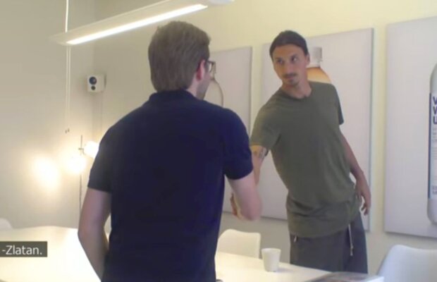 VIDEO Cum reacționează un om obișnuit când se duce la interviul de angajare și e luat la întrebări de Ibrahimovici