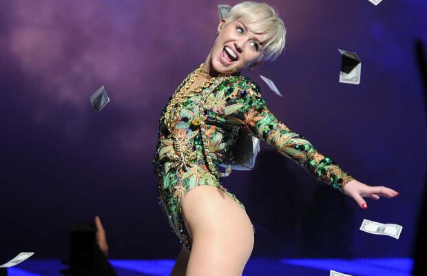 FOTO E tot mai obraznică! Ultima fotografie postată de Miley Cyrus pe internet