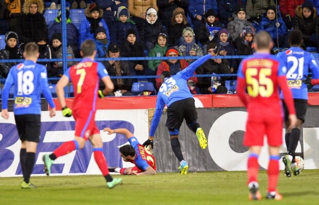 FOTO Steaua a marcat două goluri din două faze la care jucătorii Viitorului au protestat » Trupa lui Hagi a marcat și ea dintr-un penalty contestat » Verdictul specialistului