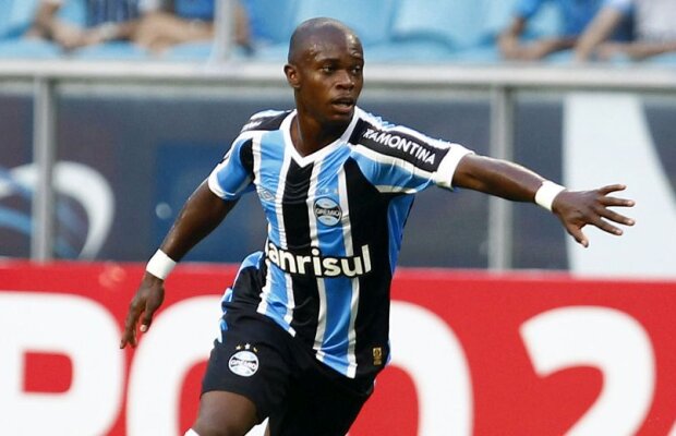 VIDEO Zlatan? Nu, nu e el! Gol fantastic marcat de Lincoln de la Gremio 