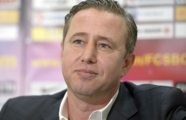 VIDEO Reghe iese la atac înainte de meciul cu Pandurii: "Vorbește mult și mereu se plânge" » Ce spune despre lupta la titlu