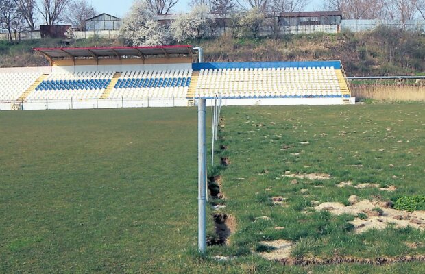 Oțelul pierde tot! În așteptarea falimentului, campioana din 2011 vinde absolut orice! Până și careul de 16 metri a fost înstrăinat!