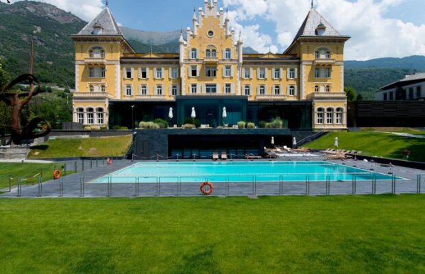 EXCLUSIV Toate detaliile turneului de pregătire al naționalei înainte de EURO 2016 » FOTO Lux și rafinament pentru "tricolori"